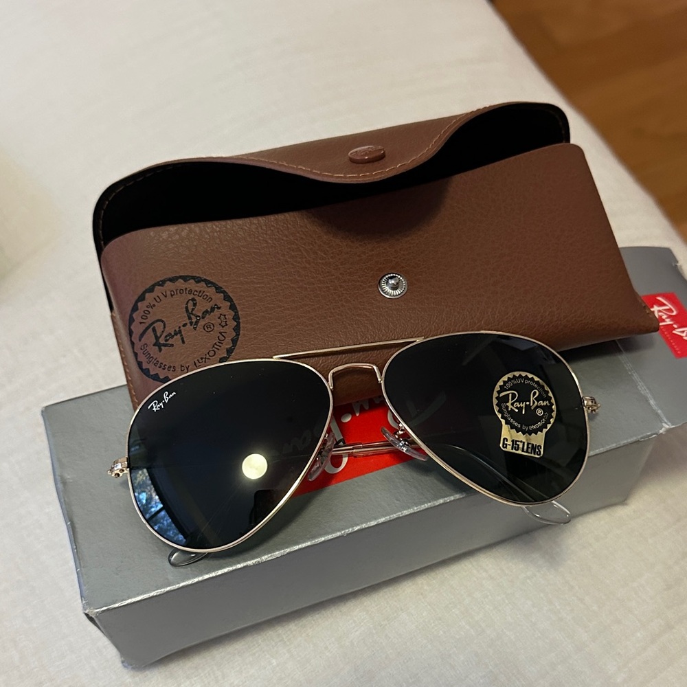 Ray-Ban Aviator Sunglasses with Green Lenses